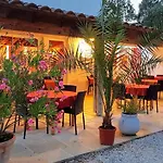 酒店 Les Chenes Verts Saint-Savinien