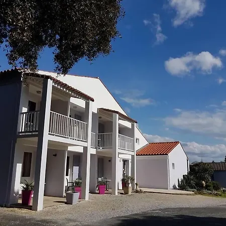 Les Chenes Verts Hotel