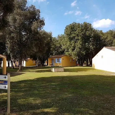 Les Chênes Verts 2*