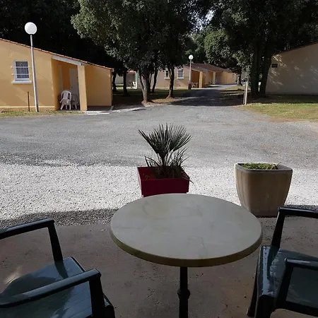 Les Chênes Verts Hotel