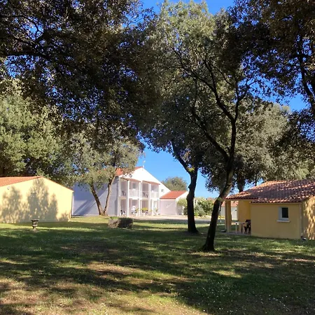 Les Chenes Verts Hotel