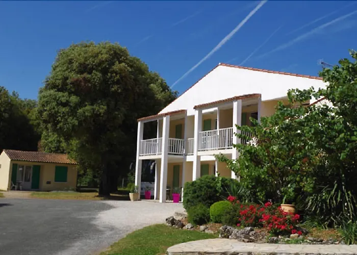 Hotel Les Chenes Verts Saint-Savinien