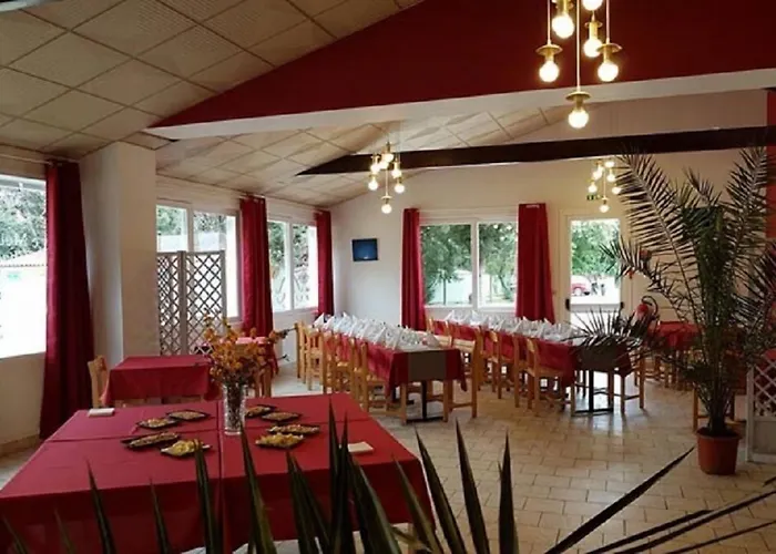 Les Chenes Verts 2* Saint-Savinien