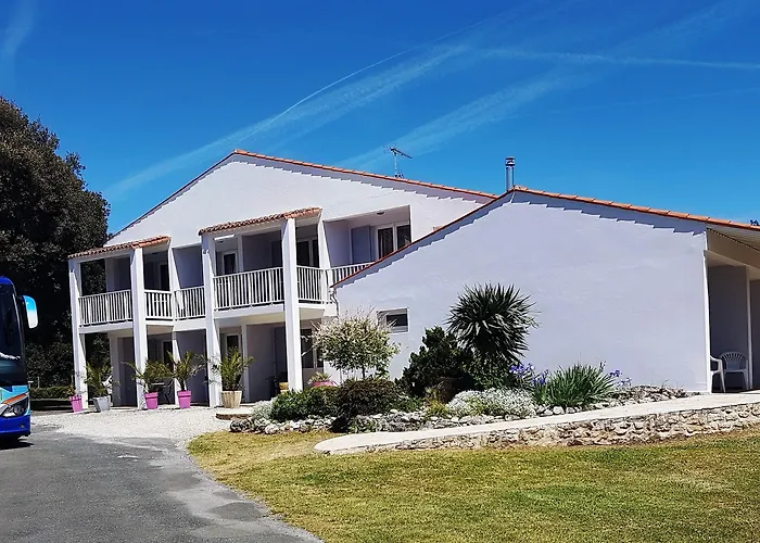 Hotel Les Chenes Verts 2*